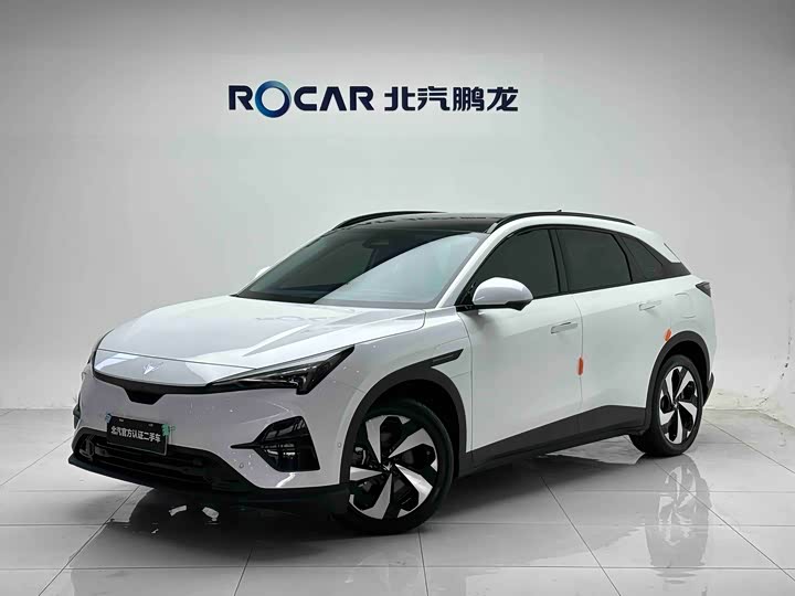 Фото 1 - BAIC Arcfox Alpha T5