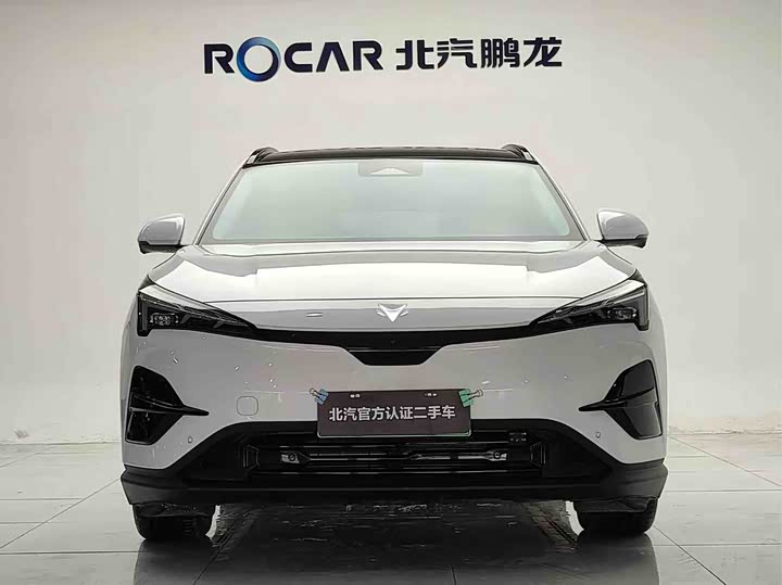 Фото 2 - BAIC Arcfox Alpha T5