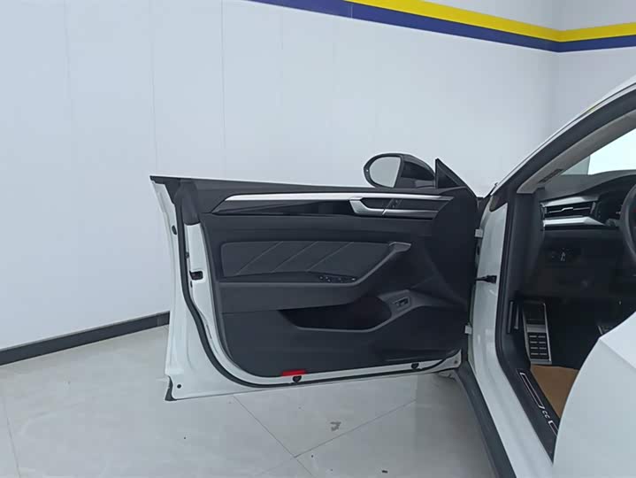 Фото 7 - Volkswagen CC