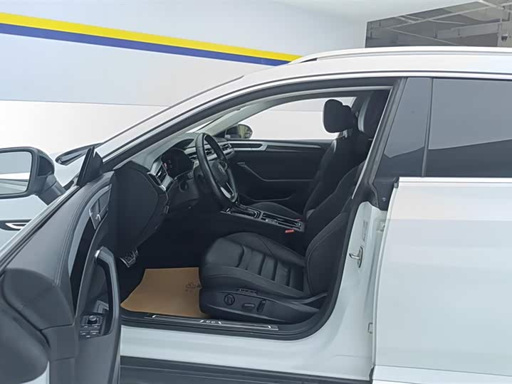 Фото 9 - Volkswagen CC