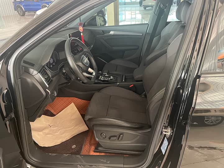 Фото 4 - Audi Q5L Sportback