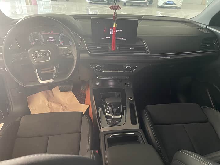 Фото 7 - Audi Q5L Sportback