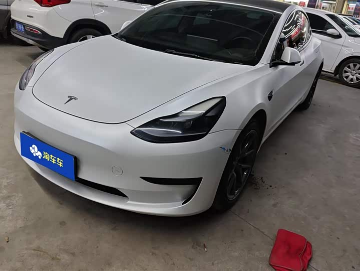 Фото 1 - Tesla Model 3