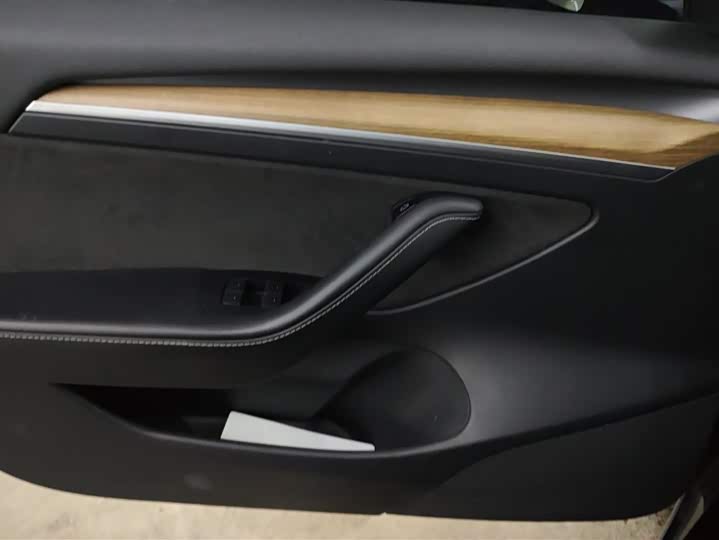 Фото 7 - Tesla Model 3