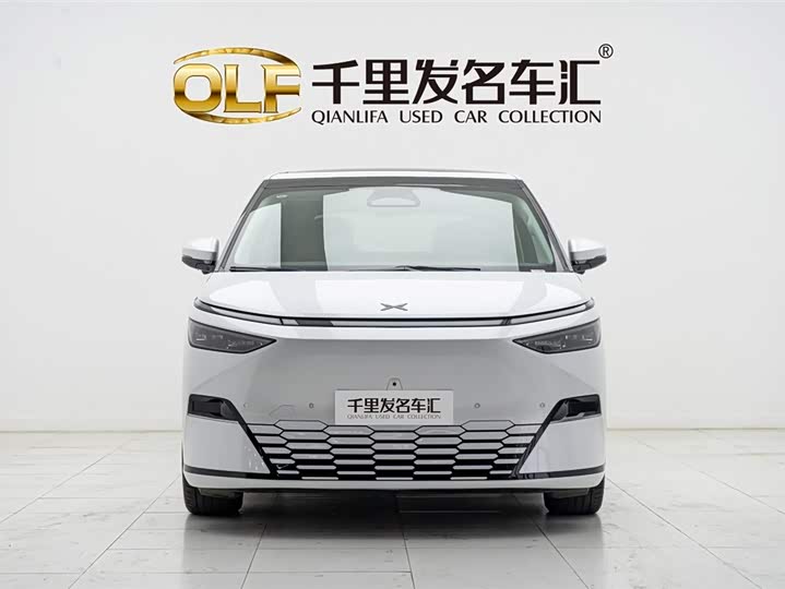 Фото 2 - XPeng X9