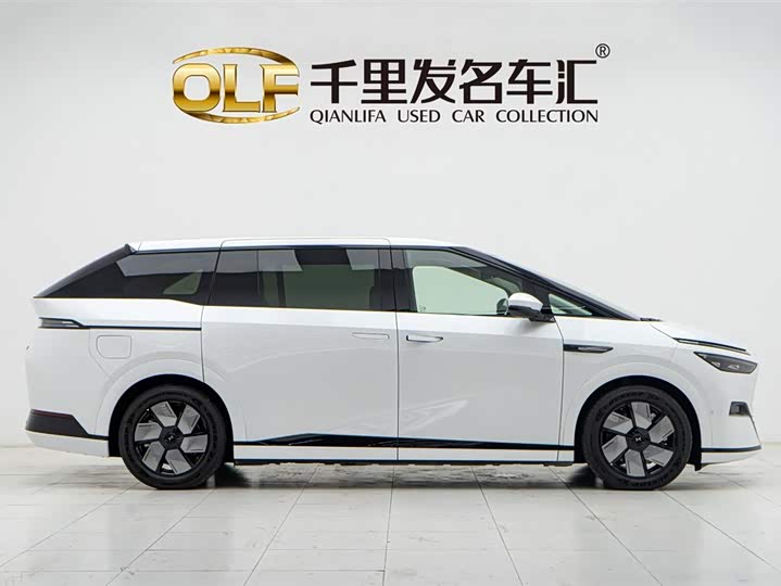 Фото 8 - XPeng X9