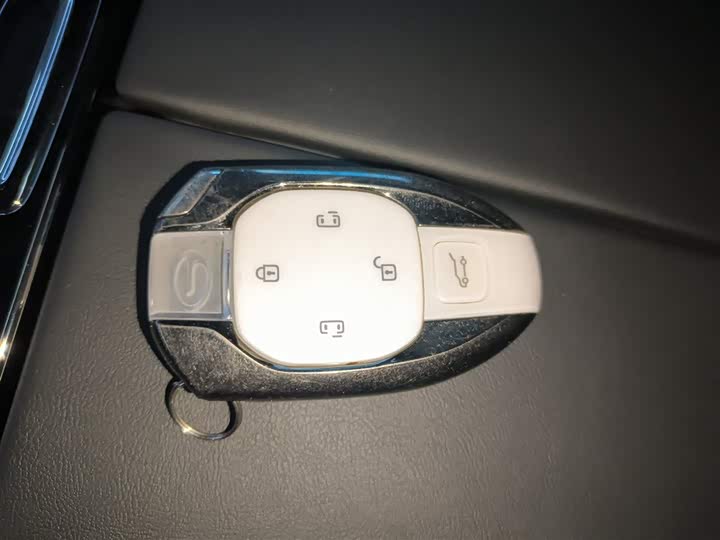 Фото 9 - GAC Trumpchi M8