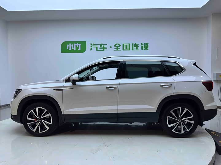 Фото 7 - Volkswagen Tharu