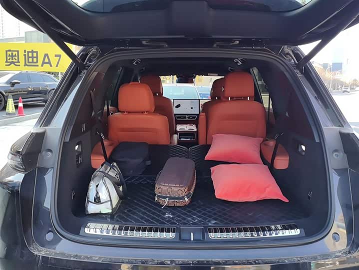 Фото 4 - LiXiang L8