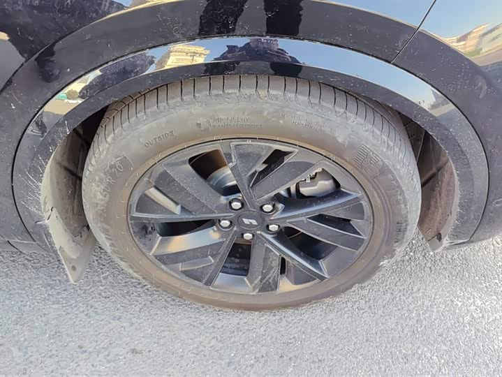 Фото 6 - LiXiang L8