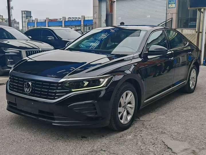 Фото 1 - Volkswagen Passat