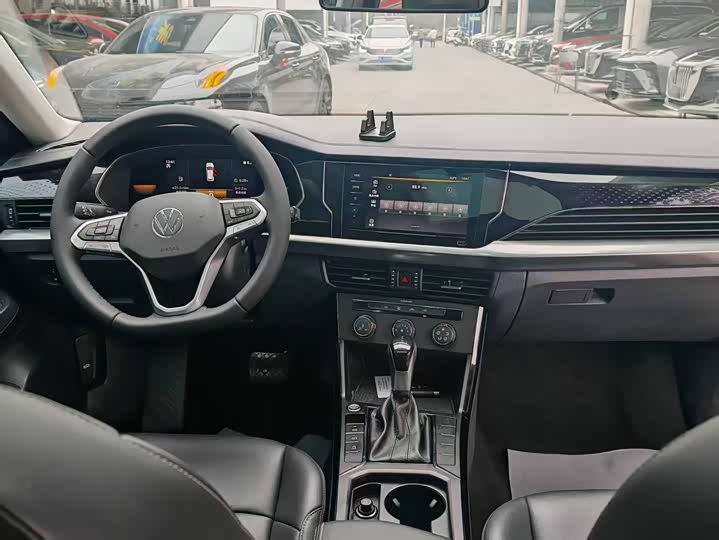 Фото 4 - Volkswagen Passat