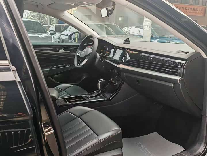 Фото 5 - Volkswagen Passat