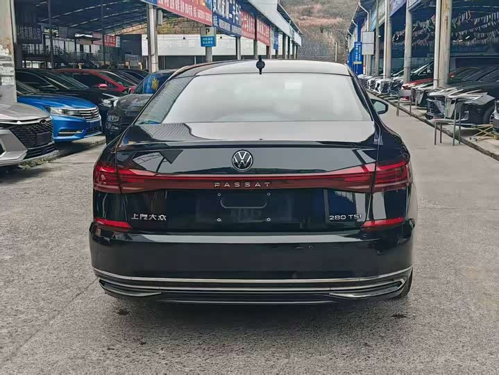 Фото 8 - Volkswagen Passat