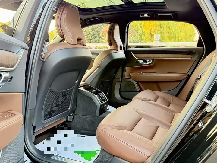 Фото 3 - Volvo S90