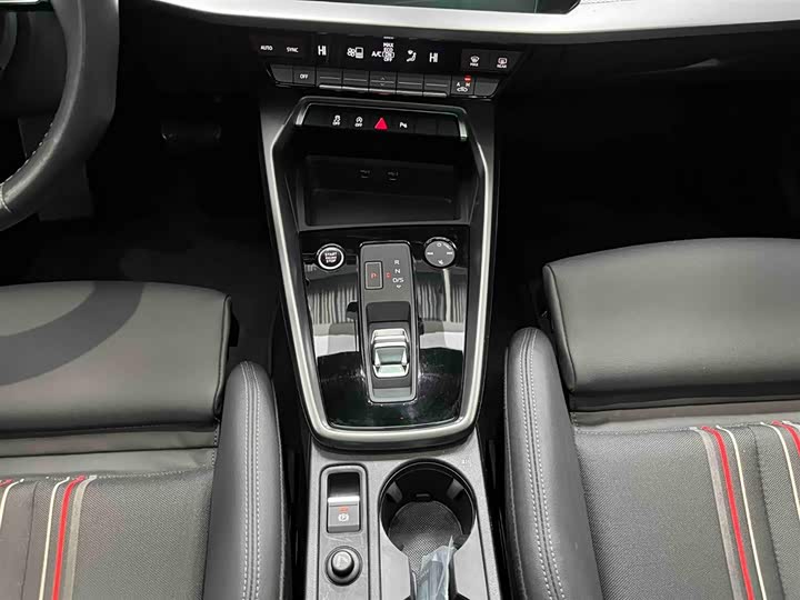 Фото 5 - Audi A3