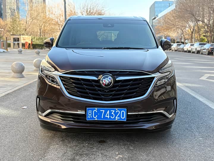 Фото 2 - Buick GL8 ES