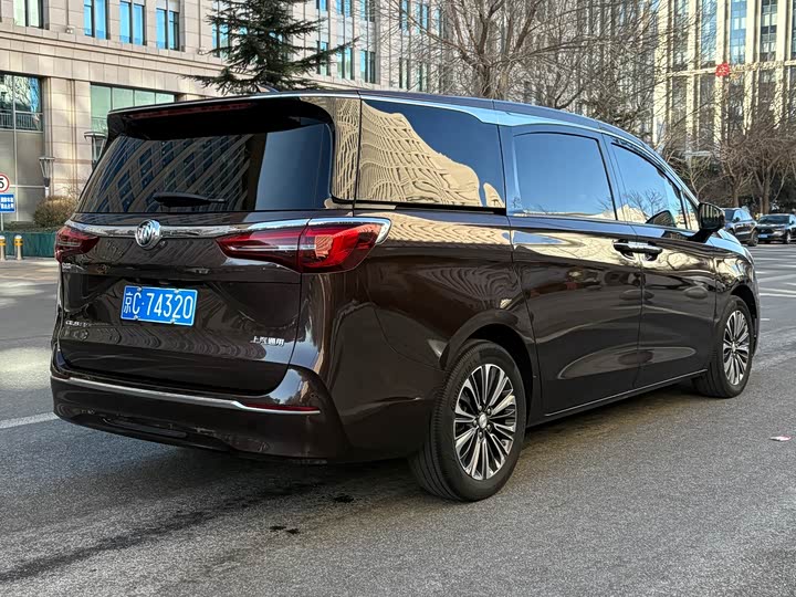 Фото 4 - Buick GL8 ES