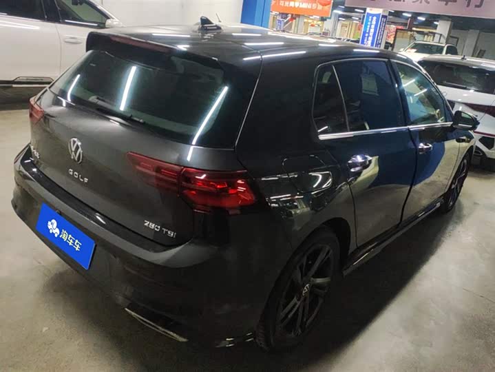 Фото 3 - Volkswagen Golf