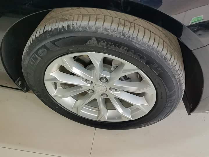 Фото 6 - Buick LaCrosse