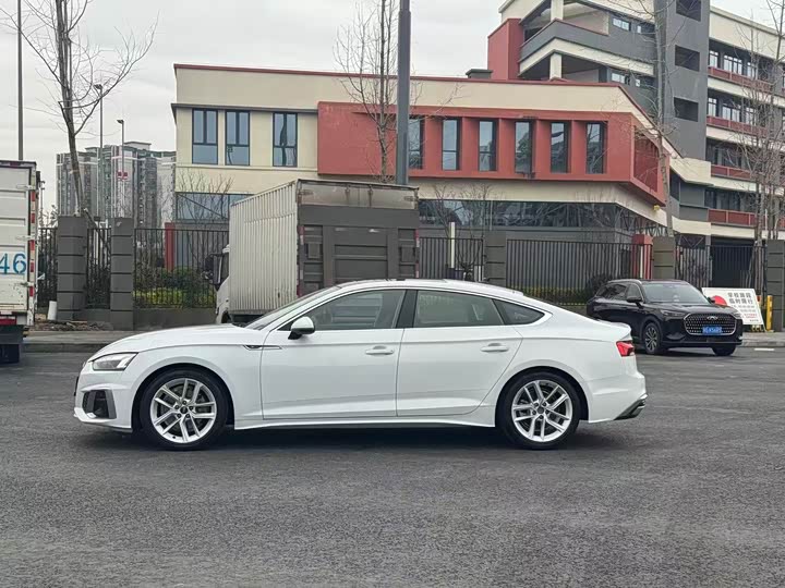 Фото 4 - Audi A5