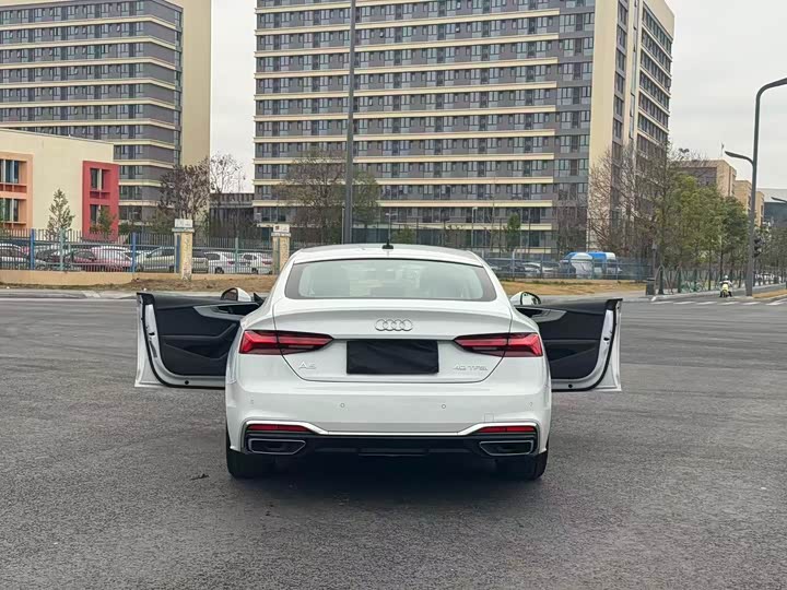 Фото 9 - Audi A5