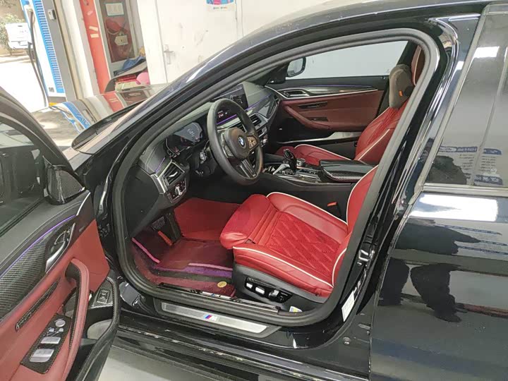 Фото 3 - BMW 5 Series