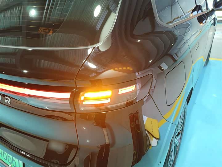 Фото 8 - Leapmotor B10