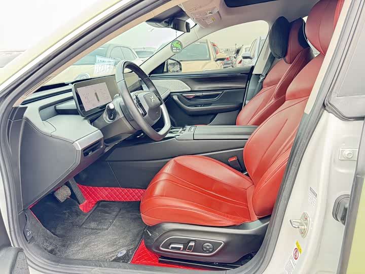 Фото 4 - XPeng P7