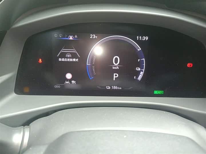 Фото 4 - Lexus RZ