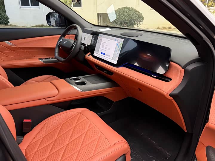 Фото 9 - Changan CS75 Plus