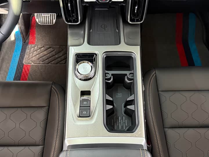 Фото 8 - Haval Dargo