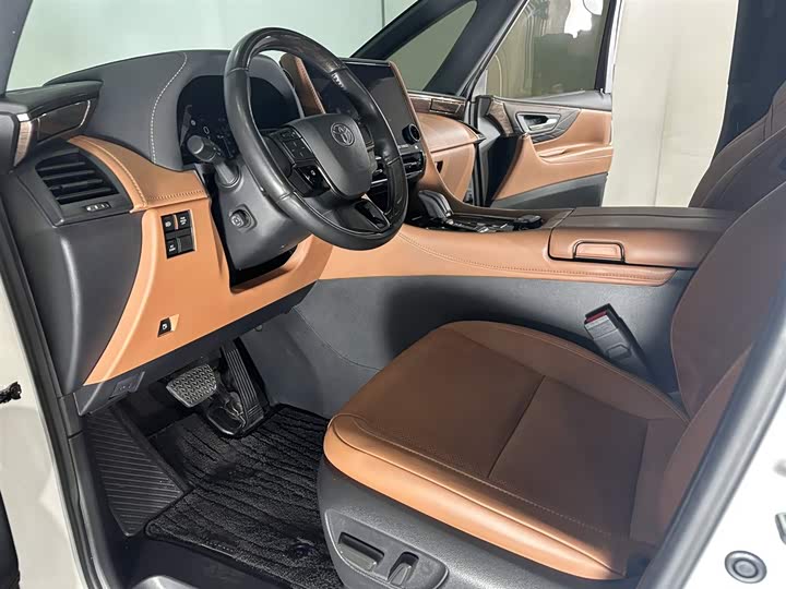 Фото 7 - Toyota Alphard