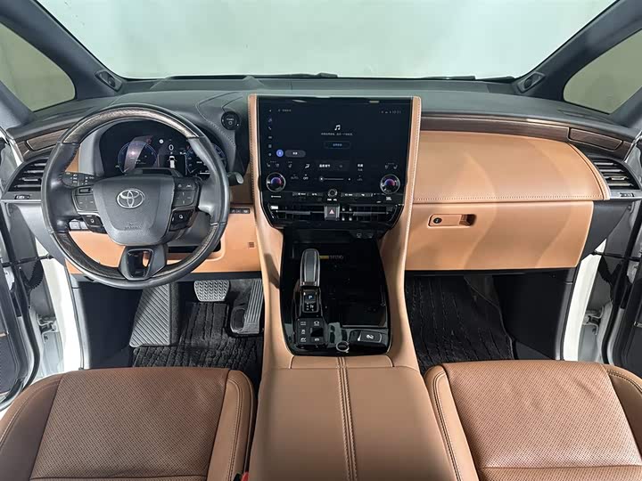 Фото 9 - Toyota Alphard