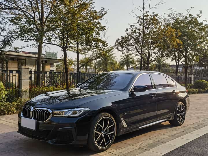 Фото 2 - BMW 5 Series