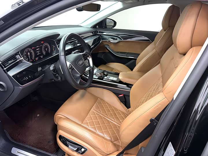 Фото 5 - Audi A8 Hybrid