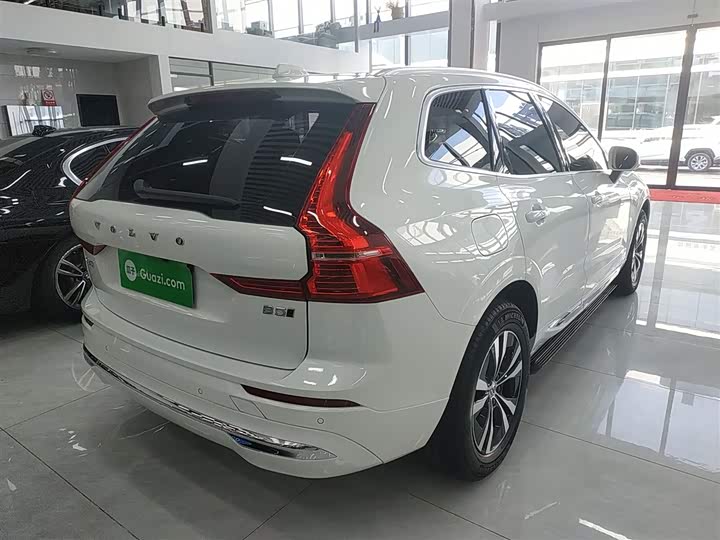 Фото 7 - Volvo XC60