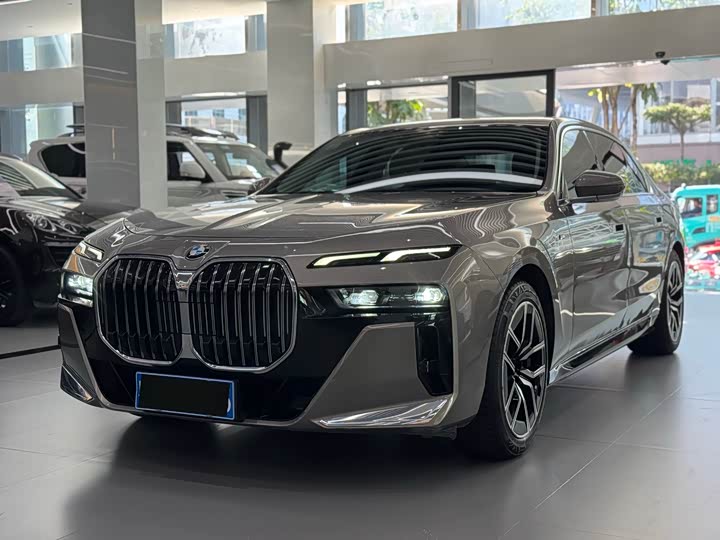 Фото 1 - BMW 7 Series