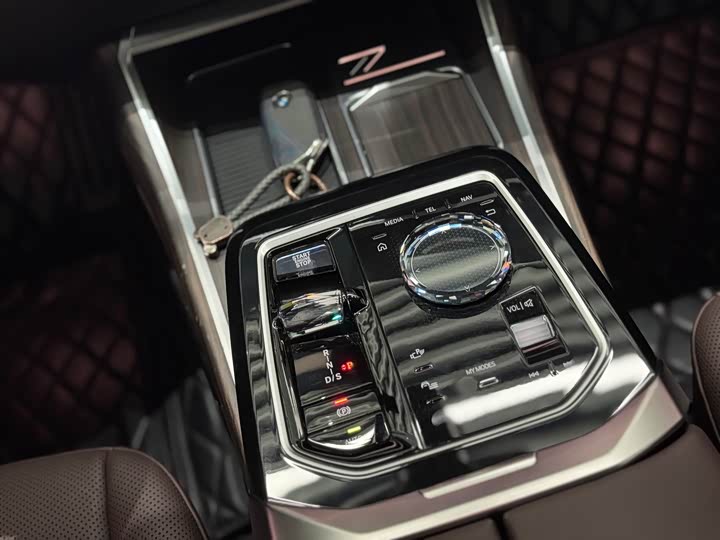 Фото 7 - BMW 7 Series