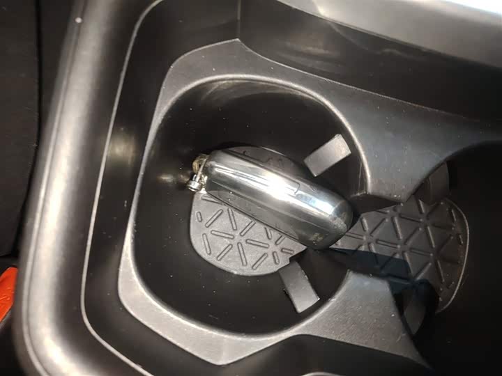 Фото 9 - Toyota Wildlander