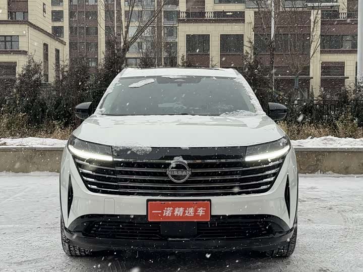 Фото 2 - Nissan Pathfinder