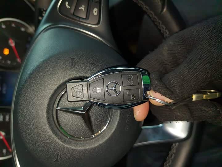 Фото 9 - Mercedes-Benz V-Class