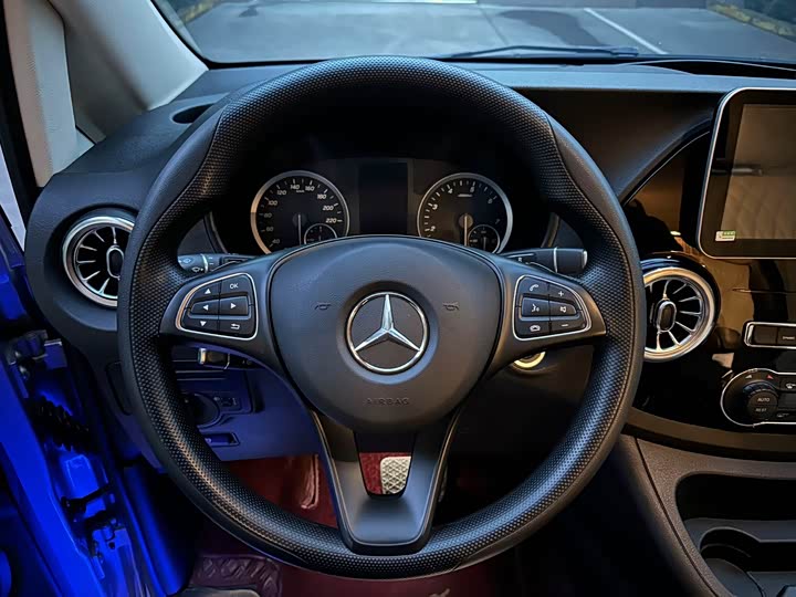 Фото 6 - Mercedes-Benz Vito