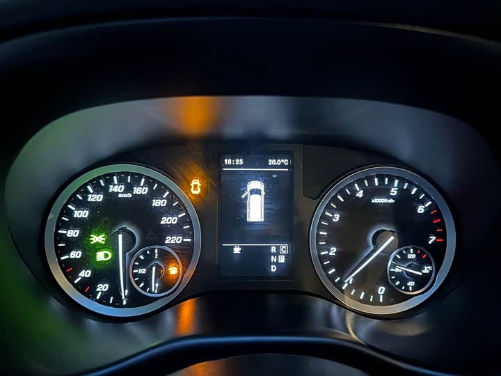 Фото 7 - Mercedes-Benz Vito