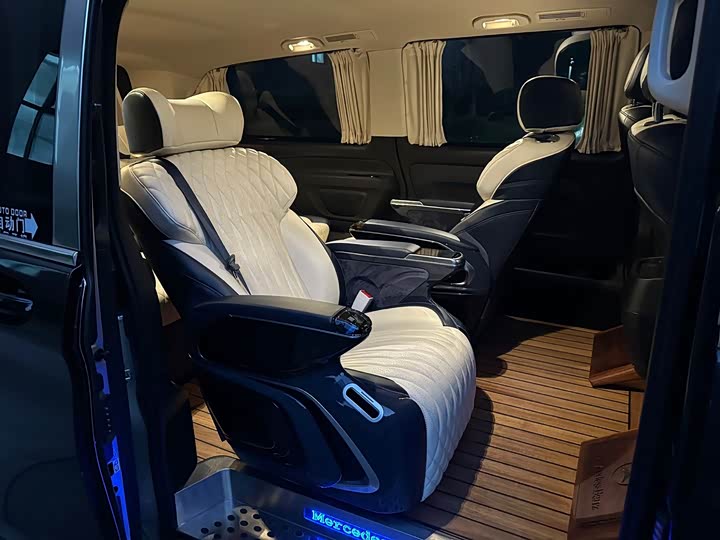 Фото 9 - Mercedes-Benz Vito