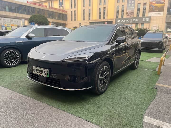 Фото 1 - Shangjie (Huawei × SAIC) H5