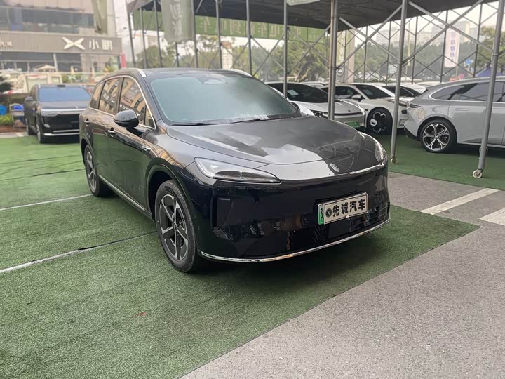 Фото 3 - Shangjie (Huawei × SAIC) H5