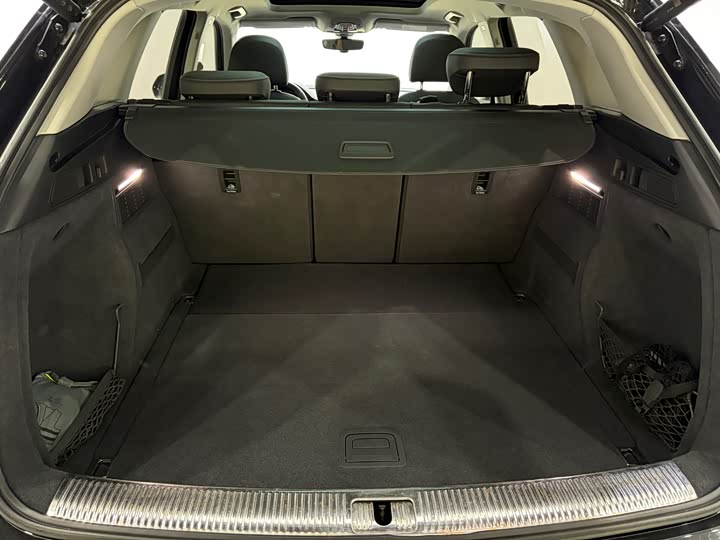 Фото 6 - Audi Q5L