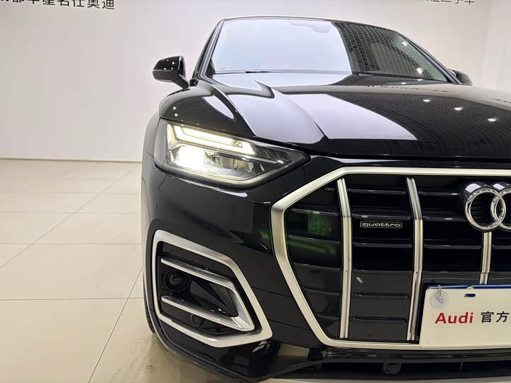 Фото 7 - Audi Q5L