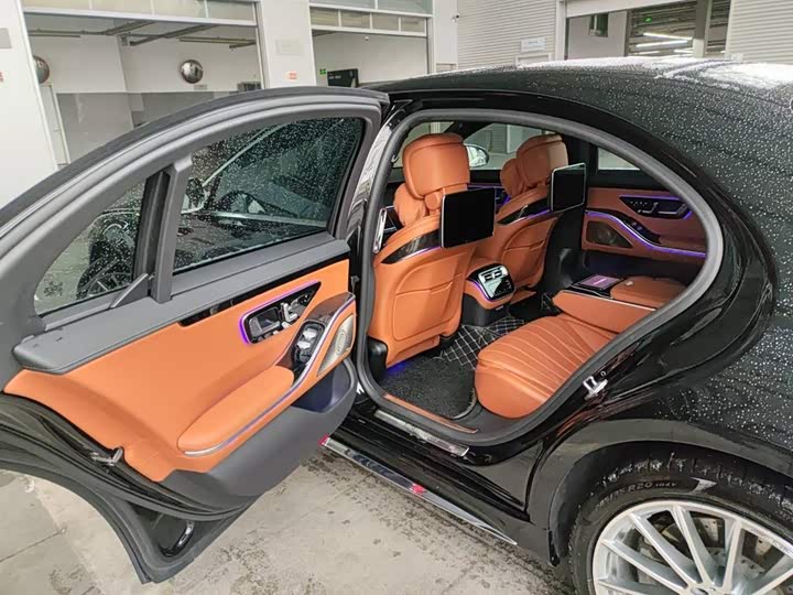 Фото 8 - Mercedes-Benz S-Class